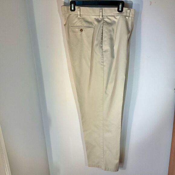 LL Bean NWOT Natural fit flat front straight leg. Size 38, Inseam 30. Khaki - Picture 14 of 15